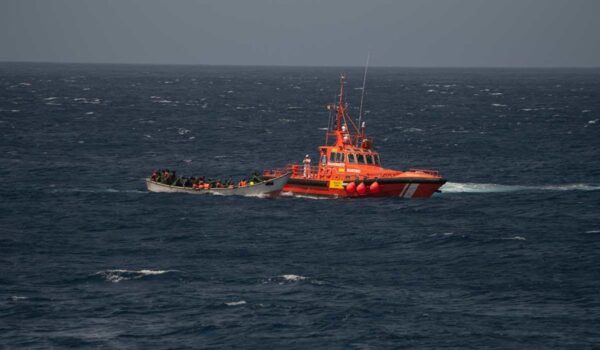 Drei Fluechtlingsboote